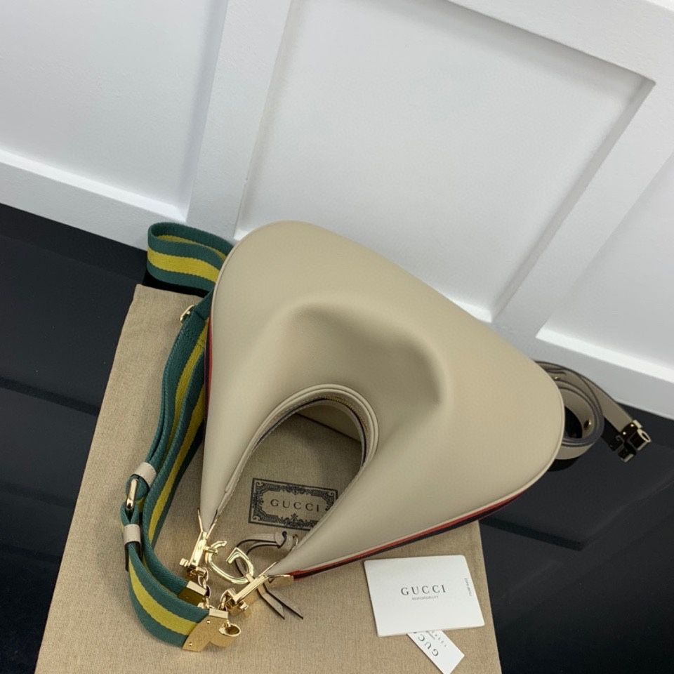 Gucci Hobo Bags